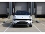 Lynk & Co 01 More | Panoramadak | Infinity Audiosysteem | 360 Graden Parkeercamera | Interieurverlichting | Keyless Entry | Elektrische Achterklep | Elektrisch Verstelbare Stoelen | Adaptieve Cruise Control | Highway Assist | Draadloos Apple CarPlay en Android Auto | Draadloze Telefoonlader