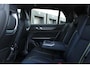 Lynk & Co 01 More | Panoramadak | Infinity Audiosysteem | 360 Graden Parkeercamera | Interieurverlichting | Keyless Entry | Elektrische Achterklep | Elektrisch Verstelbare Stoelen | Adaptieve Cruise Control | Highway Assist | Draadloos Apple CarPlay en Android Auto | Draadloze Telefoonlader