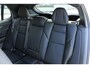 Lynk & Co 01 More | Panoramadak | Infinity Audiosysteem | 360 Graden Parkeercamera | Interieurverlichting | Keyless Entry | Elektrische Achterklep | Elektrisch Verstelbare Stoelen | Adaptieve Cruise Control | Highway Assist | Draadloos Apple CarPlay en Android Auto | Draadloze Telefoonlader