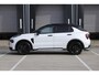 Lynk & Co 01 More | Panoramadak | Infinity Audiosysteem | 360 Graden Parkeercamera | Interieurverlichting | Keyless Entry | Elektrische Achterklep | Elektrisch Verstelbare Stoelen | Adaptieve Cruise Control | Highway Assist | Draadloos Apple CarPlay en Android Auto | Draadloze Telefoonlader