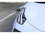 Lynk & Co 01 More | Panoramadak | Infinity Audiosysteem | 360 Graden Parkeercamera | Interieurverlichting | Keyless Entry | Elektrische Achterklep | Elektrisch Verstelbare Stoelen | Adaptieve Cruise Control | Highway Assist | Draadloos Apple CarPlay en Android Auto | Draadloze Telefoonlader