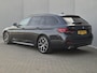 BMW 5-Serie Touring 530e xDrive Business Edition Plus M-Sport / Accu SOH 98% / Drie fase laden / Apple Carplay Android Auto / Trekgewicht 2000 kg / Elektrische achterklep / Achteruitrijcamera / Cruise control / Keyless Entry/Start / Climate control /