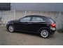 Mercedes-Benz GLA 180 Prestige Autom Leder Sportst Stoelverw Navi Xenon Airco Cruise 2x PDC LMV Trekhaak ENZ.