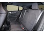 Volvo EX40 Single Motor Extended Range Ultra Black Ed. 82 kWh - Panoramadak - IntelliSafe Assist & Surround - 360º Camera - Harman/Kardon audio - Verwarmde voorstoelen & stuur - Parkeersensoren voor & achter - Elektr. bedienb. voorstoelen met geheugen links - Draadloze tel. lader - Warmtepomp - 20' LMV