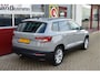 Skoda Karoq 1.5 TSI ACT Business Edition O.a: Trekhaak, PDC, Cruise, Clima, Navi, Carplay, Etc. All-in prijs!