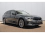 BMW 3-Serie Touring 330e Business Edition Plus 292PK Black Pack Individual Automaat Trekhaak Sportstoelen Leder 18 inch Laser LED Navigatie Carplay Clima Cruise Stoelverwarming SOH 92%