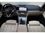 BMW 3-Serie Touring 330e Business Edition Plus 292PK Black Pack Individual Automaat Trekhaak Sportstoelen Leder 18 inch Laser LED Navigatie Carplay Clima Cruise Stoelverwarming SOH 92%