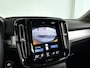 Volvo XC40 T2 Momentum Business | Parkeercamera | Stoel- en Stuurverwarming | Cruise control