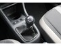 Volkswagen Up! 1.0 BMT high up! / LM velgen 15" / Parkeersensoren A / Cruise control