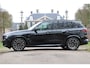 BMW X5 xDrive50e M Sport | UNIEK! | ELEKTR. TREKHAAK | PANODAK | STOEL + STUURVERWARMING | M-SPORT | ADAPTIVE CRUISE | DODE HOEK | 21" LMV