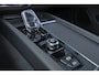 Volvo XC60 T6 Recharge AWD Ultra Black Edition - Panorama/schuifdak - IntelliSafe Assist & Surround - 360º Camera - Harman/Kardon audio - Adaptieve LED koplampen - Verwarmde voorstoelen, stuur & achterbank - Parkeersensoren voor & achter - Elektr. bedienb. voorstoelen met geheugen - Head up display - Draadloze tel. lader - Extra getint glas - 21' LMV