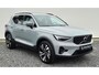 Volvo XC40 2.0 B3 Ultra Dark Panorama Dak - MY 2026 - 20” Wielen -  Lighting pack –  Lounge-pakket - Harman Kardon Audio -  360 Camera -  Climate - Privacy Glass –  R980 Interieur – voorruit verwarming – Power seats met memory