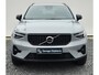 Volvo XC40 2.0 B3 Ultra Dark Panorama Dak - MY 2026 - 20” Wielen -  Lighting pack –  Lounge-pakket - Harman Kardon Audio -  360 Camera -  Climate - Privacy Glass –  R980 Interieur – voorruit verwarming – Power seats met memory