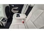 Volvo XC40 2.0 B4 Ultra Dark Panorama Dak - MY 2026 - 19” Wielen - Lighting – Harman Kardon Audio - 360 Camera - Climate - 2000 KG Trekgewicht -  Privacy Glass – UD7000 Interieur – voorruit verwarming – Power seats met Memory -.