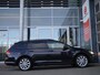 Volkswagen Golf Variant 1.2 TSI Cup | Automaat | Wegklapbare trekhaak | Navigatie | Keyless start | Stoelverwarming | 17 inch lichmetalen velgen | Climate control | Parkeersensoren voor en achter