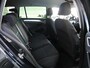 Volkswagen Golf Variant 1.2 TSI Cup | Automaat | Wegklapbare trekhaak | Navigatie | Keyless start | Stoelverwarming | 17 inch lichmetalen velgen | Climate control | Parkeersensoren voor en achter