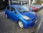 Toyota Aygo 1.0-12V Dynamic Blue | 1E EIGENAAR | 12MND GARANTIE | AUTOMAAT | AIRCO | ELEC RAMEN | LMV |