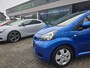 Toyota Aygo 1.0-12V Dynamic Blue | NW KOPPELING | 12MND GARANTIE | AUTOMAAT | AIRCO | ELEC RAMEN | LMV |