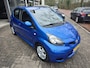 Toyota Aygo 1.0-12V Dynamic Blue | NW KOPPELING | 12MND GARANTIE | AUTOMAAT | AIRCO | ELEC RAMEN | LMV |