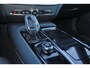 Volvo V60 T6 Plug-in hybrid AWD Plus Dark - IntelliSafe Assist & Surround - Harman/Kardon audio - Contourstoelen - Verwarmde voorstoelen, stuur & achterbank - Parkeersensoren voor & achter - Elektr. bedienb. voorstoelen met geheugen - 19' LMV