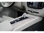 Volvo XC60 2.0 T6 Plug-in hybrid AWD Inscription | Trekhaak | Bowers & Wilkins | Schuif/kanteldak | Lederen dashboard | Adaptieve cruise control incl. BLIS | Stoel en stuurwielverwarming | Parkeerverwarming | Dealer onderhouden |