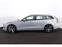 Volvo V60 B4 Essential Edition - Intellisafe Assist/Surround - LED-koplampen - Google Infotainment - Parkeersensoren v/a - Parkeercamera achter - Verwarmbare voorstoelen/achterbank - Verwarmbaar stuurwiel - 18' velgen