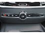 Volvo V60 B4 Essential Edition - Intellisafe Assist/Surround - LED-koplampen - Google Infotainment - Parkeersensoren v/a - Parkeercamera achter - Verwarmbare voorstoelen/achterbank - Verwarmbaar stuurwiel - 18' velgen