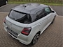 Suzuki Swift 1.2 Style Smart Hybrid CVT Automaat 3.012km! | Navigatie | Camera | Stoelverwarming | All seasons | tot 10 jaar garantie!