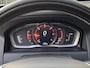 Volvo XC60 2.0 D4 FWD R-Design / Automaat / NL-Auto / Dealer-Onderhouden / Vol-Leder / Open-Panodak / Elektr.-Stoelen met Geheugen / Adaptieve Cruise-Control / Stoelverwarming / Elektr.-Achterklep / Dodehoek-Detectie / Climate-Control / PDC V+A met Camera / Radio-Bluetooth / Navi / 18'' LMV / ENZ.