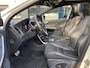 Volvo XC60 2.0 D4 FWD R-Design / Automaat / NL-Auto / Dealer-Onderhouden / Vol-Leder / Open-Panodak / Elektr.-Stoelen met Geheugen / Adaptieve Cruise-Control / Stoelverwarming / Elektr.-Achterklep / Dodehoek-Detectie / Climate-Control / PDC V+A met Camera / Radio-Bluetooth / Navi / 18'' LMV / ENZ.
