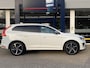Volvo XC60 2.0 D4 FWD R-Design / Automaat / NL-Auto / Dealer-Onderhouden / Vol-Leder / Open-Panodak / Elektr.-Stoelen met Geheugen / Adaptieve Cruise-Control / Stoelverwarming / Elektr.-Achterklep / Dodehoek-Detectie / Climate-Control / PDC V+A met Camera / Radio-Bluetooth / Navi / 18'' LMV / ENZ.