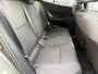 Toyota Yaris Cross 1.5 Hybrid 115 First Edition APPLE/ANDROID STOEL/STUURVERWARMING NAVI AD-CRUISE PRIVACY-GLASS 17"LM-VELGEN