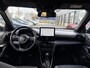 Toyota Yaris Cross 1.5 Hybrid 115 First Edition APPLE/ANDROID STOEL/STUURVERWARMING NAVI AD-CRUISE PRIVACY-GLASS 17"LM-VELGEN