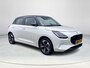 Suzuki Swift 1.2 Style Smart Hybrid | GEEN AFLEVERKOSTEN | Climate Control | All Season banden | Apple Carplay & Android Auto |