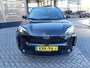 Toyota Yaris Cross 1.5 Hybrid 115 First Edition APPLE/ANDROID STOEL/STUURVERWARMING NAVI AD-CRUISE PRIVACY-GLASS 17"LM-VELGEN