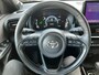 Toyota Yaris Cross 1.5 Hybrid 115 First Edition APPLE/ANDROID STOEL/STUURVERWARMING NAVI AD-CRUISE PRIVACY-GLASS 17"LM-VELGEN