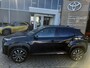 Toyota Yaris Cross 1.5 Hybrid 115 First Edition APPLE/ANDROID STOEL/STUURVERWARMING NAVI AD-CRUISE PRIVACY-GLASS 17"LM-VELGEN