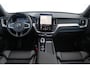 Volvo XC60 2.0 T6 Plug-in hybrid AWD Ultra Black Edition | Adaptive Cruise & Pilot Assist | Panoramadak met Schuif-/Kantelfunctie | 360-Camera | Harman Kardon Premium Audio | Draadloze Telefoonlader
