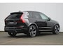 Volvo XC60 2.0 T6 Plug-in hybrid AWD Ultra Black Edition | Adaptive Cruise & Pilot Assist | Panoramadak met Schuif-/Kantelfunctie | 360-Camera | Harman Kardon Premium Audio | Draadloze Telefoonlader