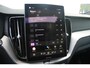 Volvo XC60 2.0 T6 Plug-in hybrid AWD Ultra Black Edition | Adaptive Cruise & Pilot Assist | Panoramadak met Schuif-/Kantelfunctie | 360-Camera | Harman Kardon Premium Audio | Draadloze Telefoonlader
