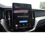 Volvo XC60 2.0 T6 Plug-in hybrid AWD Ultra Black Edition | Adaptive Cruise & Pilot Assist | Panoramadak met Schuif-/Kantelfunctie | 360-Camera | Harman Kardon Premium Audio | Draadloze Telefoonlader