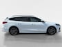 Ford Focus Wagon 1.0 EcoBoost Hybrid ST Line | 17" Lichtmetalen velgen | Winter pack | Parkeersensoren voor en achter  | Navigatie | Apple carplay & Android auto | Cruise control | DAB | Bluetooth | Privacy glas |