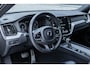 Volvo XC60 T5 Automaat R-Design | Verwarmbare voorstoelen | Parkeercamera | DAB+ | Apple Carplay/Android auto | Keyless entry | Elektrische achterklep | Sportonderstel | Navigatie | Alarm klasse 3 | BLIS