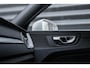 Volvo XC60 T5 Automaat R-Design | Verwarmbare voorstoelen | Parkeercamera | DAB+ | Apple Carplay/Android auto | Keyless entry | Elektrische achterklep | Sportonderstel | Navigatie | Alarm klasse 3 | BLIS