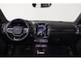 Volvo XC40 Recharge Twin Ultimate 78 kWh - Panorama/schuifdak - IntelliSafe Assist & Surround - 360 Graden Camera - Harman/Kardon audio - Verwarmde voorstoelen & stuur - Parkeersensoren voor & achter - Elektr. bedienb. voorstoelen met links geheugen - Warmtepomp - Draadloze tel. lader - Extra getint glas - 20' LMV