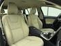 Volvo V60 T5 245pk Automaat Nordic+ / Eerste eigenaar / Dealeronderhouden / Standkachel / Stoelverwarming / On call /