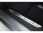 BMW X5 xDrive50e M Sport Frozen pure Grey | Skylounge | Soft Close | Achterasbesturing | 360cam | B&W Aduio | 22'' | Stoelvent. | Carbon | Luchtvering