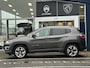 Jeep Compass 1.4 MultiAir Opening Edition Plus | Trekhaak | Lederen stoelen | Elektrische stoelen + geheugen | Stoelverwarming | Climate Control | Parkeersensoren | Cruise Control | Beats Audiosysteem |