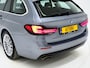 BMW 5-Serie Touring 520e Business Edition Plus | Camera | Leder | Sfeerlicht | Dodehoek | Stoelverwarming | Virtual | Carplay