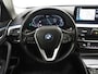 BMW 5-Serie Touring 520e Business Edition Plus | Camera | Leder | Sfeerlicht | Dodehoek | Stoelverwarming | Virtual | Carplay